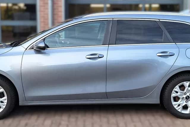Kia Ceed Sportswagon (2022) thumbnail 5