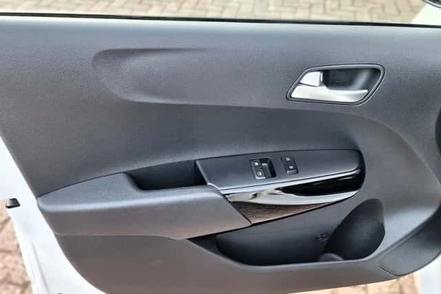 Kia Picanto (2021) thumbnail 5