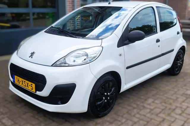 Peugeot 107 (2012) thumbnail 1