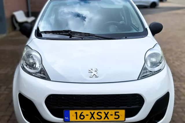 Peugeot 107 (2012) thumbnail 2