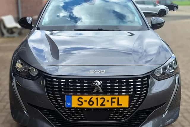 Peugeot 208 (2023) thumbnail 2