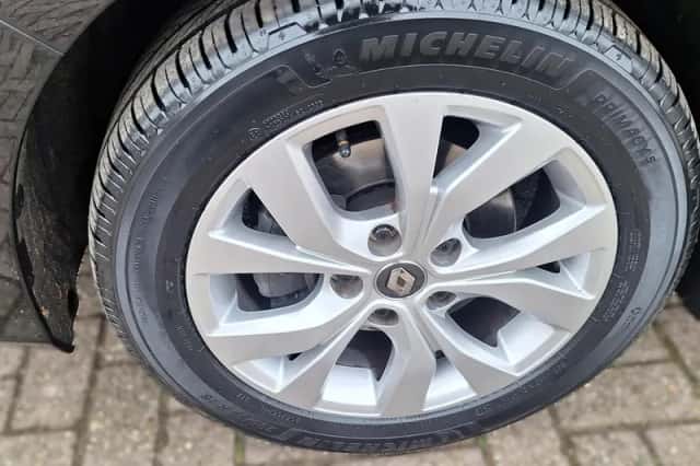 Renault Mégane (2019) thumbnail 4