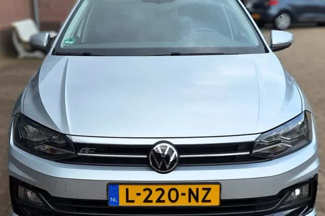 Volkswagen Polo (2021) thumbnail 2