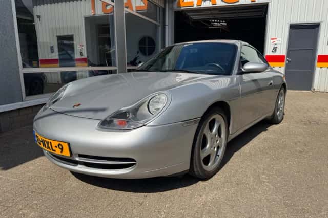 Porsche 911 (2001) thumbnail 1