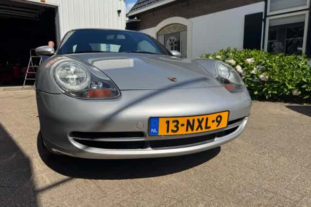 Porsche 911 (2001) thumbnail 4