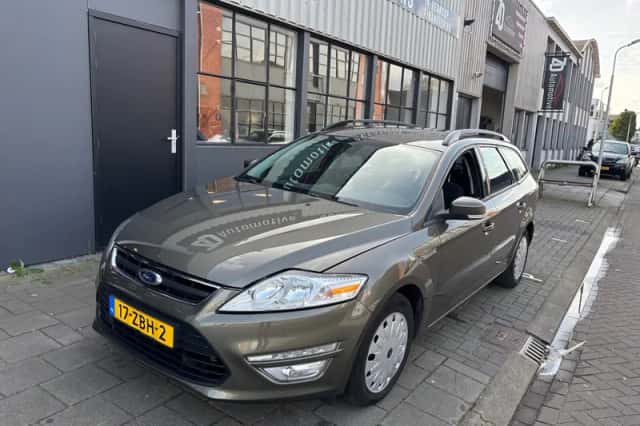 Ford Mondeo (2012) thumbnail 1