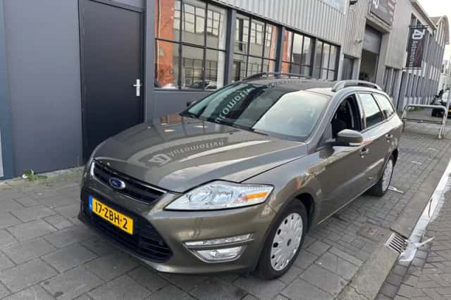 Ford Mondeo (2012) thumbnail 2