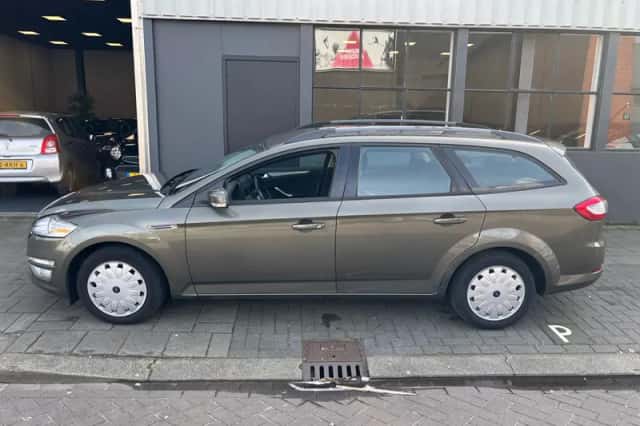 Ford Mondeo (2012) thumbnail 4