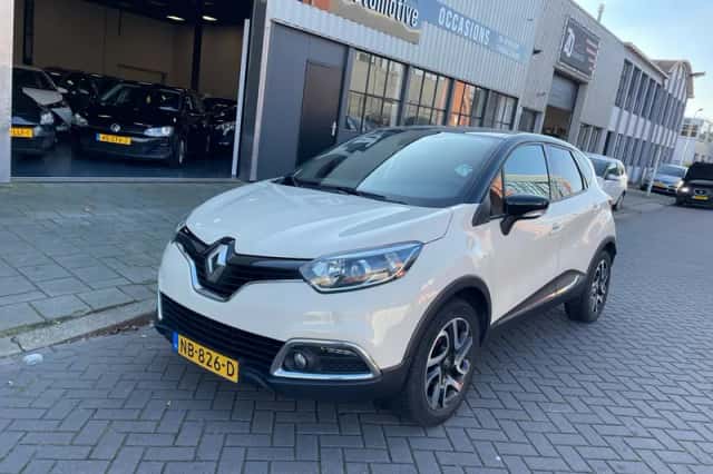 Renault Captur (2017) thumbnail 1
