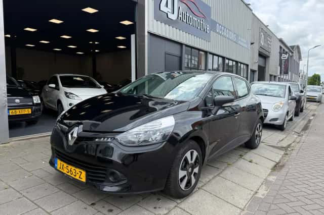 Renault Clio (2016) thumbnail 1