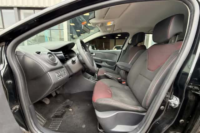 Renault Clio (2016) thumbnail 3