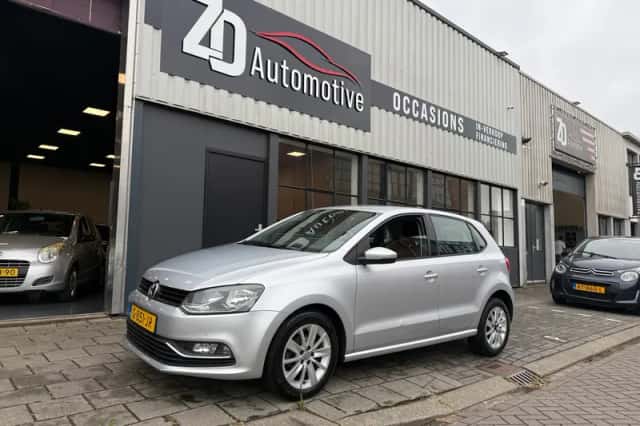 Volkswagen Polo (2014) thumbnail 4