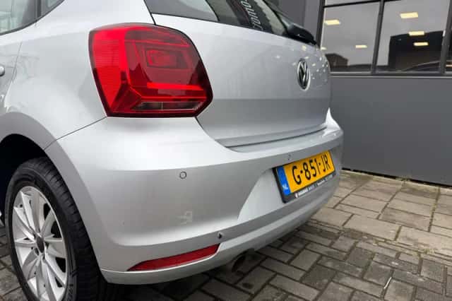 Volkswagen Polo (2014) thumbnail 6