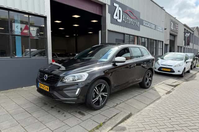 Volvo XC60 (2016) thumbnail 4
