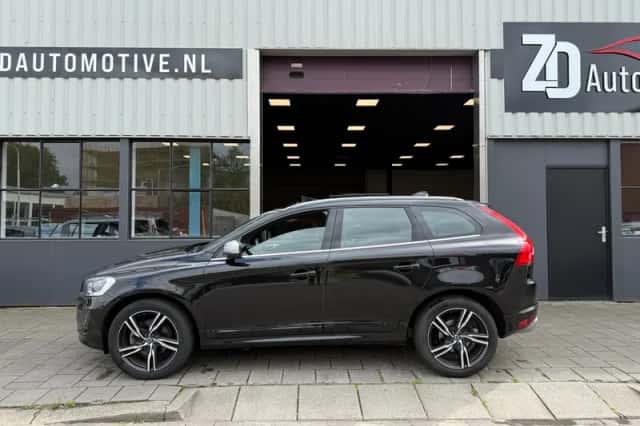Volvo XC60 (2016) thumbnail 6