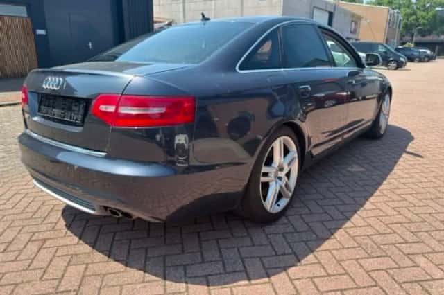 Audi S6 (2015) thumbnail 3