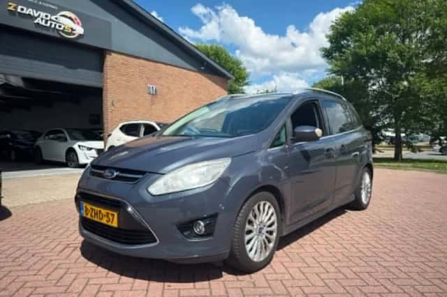 Ford Grand C-Max (2015) thumbnail 1