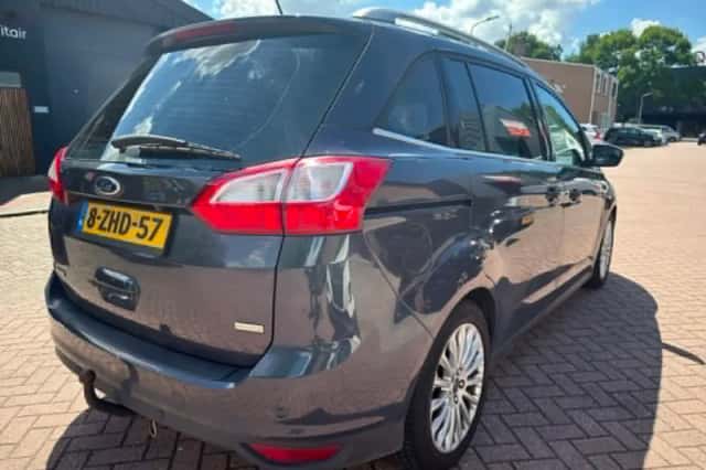 Ford Grand C-Max (2015) thumbnail 3