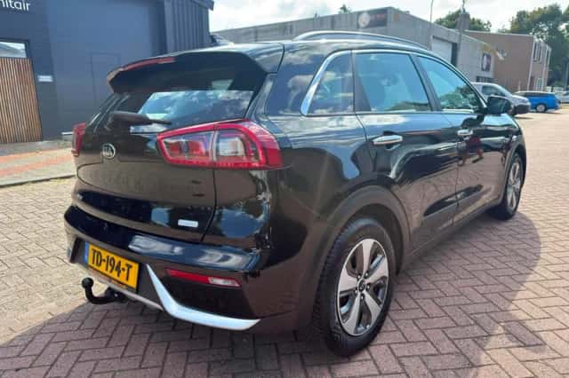 Kia Niro (2018) thumbnail 4