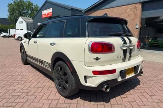 MINI Clubman (2016) thumbnail 2