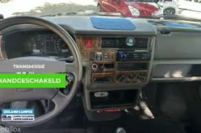 Volkswagen Transporter (2002) thumbnail 1