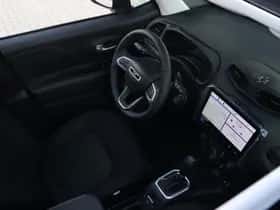 Jeep Renegade (2025) thumbnail 11