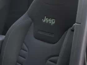 Jeep Renegade (2025) thumbnail 9