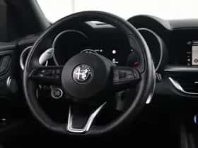 Alfa Romeo Stelvio (2024) thumbnail 13