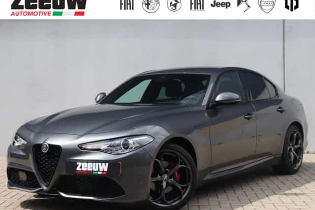 Alfa Romeo Giulia (2019) thumbnail 1
