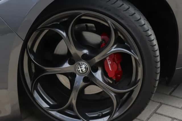Alfa Romeo Giulia (2019) thumbnail 5