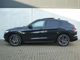 Alfa Romeo Stelvio (2022) thumbnail 11
