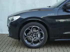 Alfa Romeo Stelvio (2022) thumbnail 12
