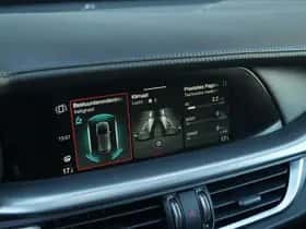 Alfa Romeo Stelvio (2022) thumbnail 24