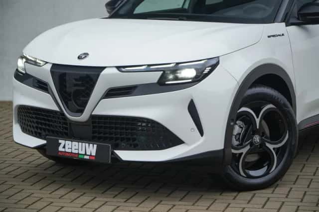 Alfa Romeo Junior (2026) thumbnail 3