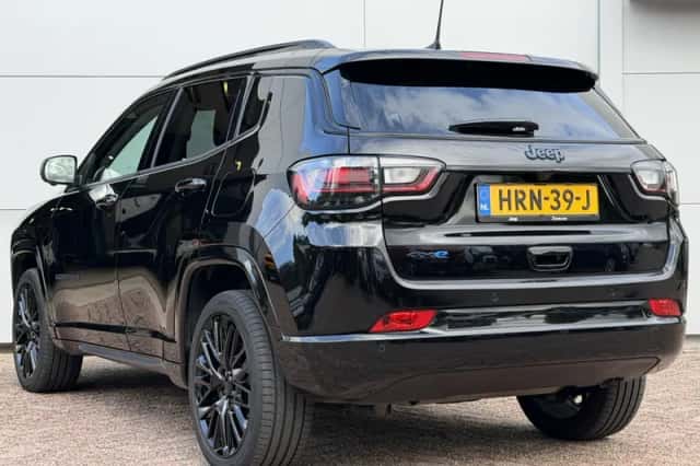 Jeep Compass (2025) thumbnail 2