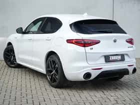 Alfa Romeo Stelvio (2022) thumbnail 2