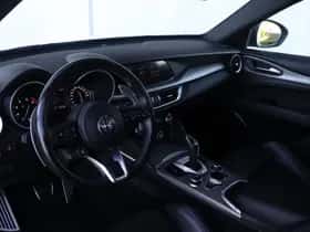 Alfa Romeo Stelvio (2022) thumbnail 4