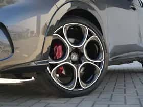 Alfa Romeo Tonale (2023) thumbnail 3