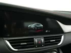 Alfa Romeo Giulia (2023) thumbnail 46