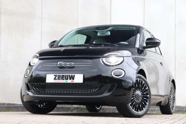 Fiat 500e (2022) thumbnail 2
