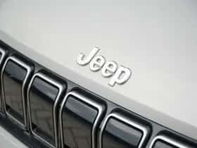 Jeep Avenger (2025) thumbnail 4