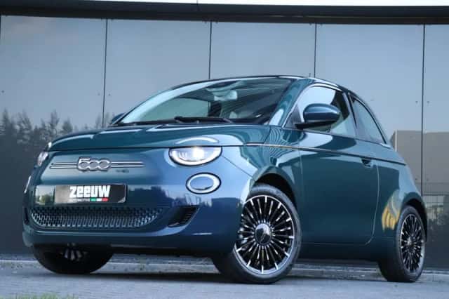 Fiat 500e (2022) thumbnail 2