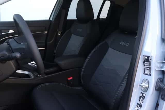 Jeep Avenger (2026) thumbnail 3