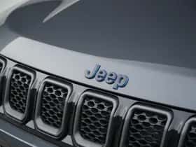 Jeep Compass (2025) thumbnail 3