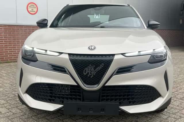 Alfa Romeo Junior (2025) thumbnail 6