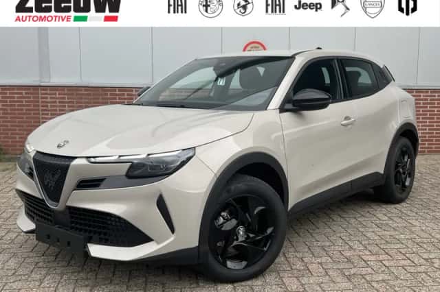Alfa Romeo Junior (2025) thumbnail 1