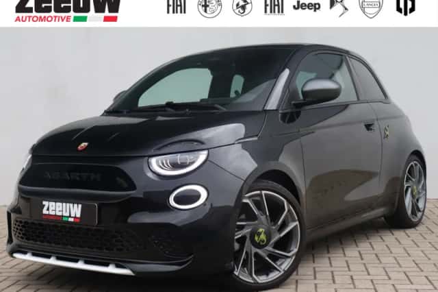 Abarth 500e (2025) thumbnail 1