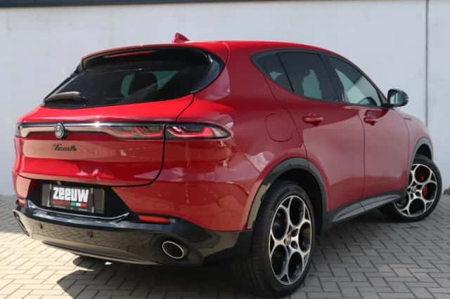 Alfa Romeo Tonale (2023) thumbnail 2