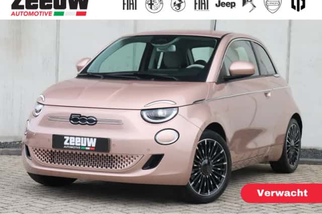 Fiat 500e (2024) thumbnail 1