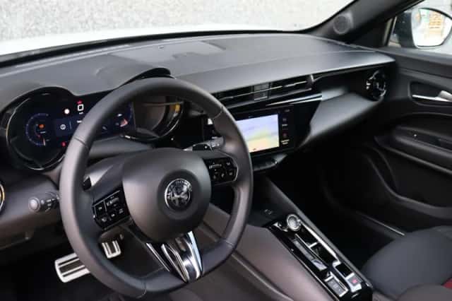 Alfa Romeo Junior (2026) thumbnail 5